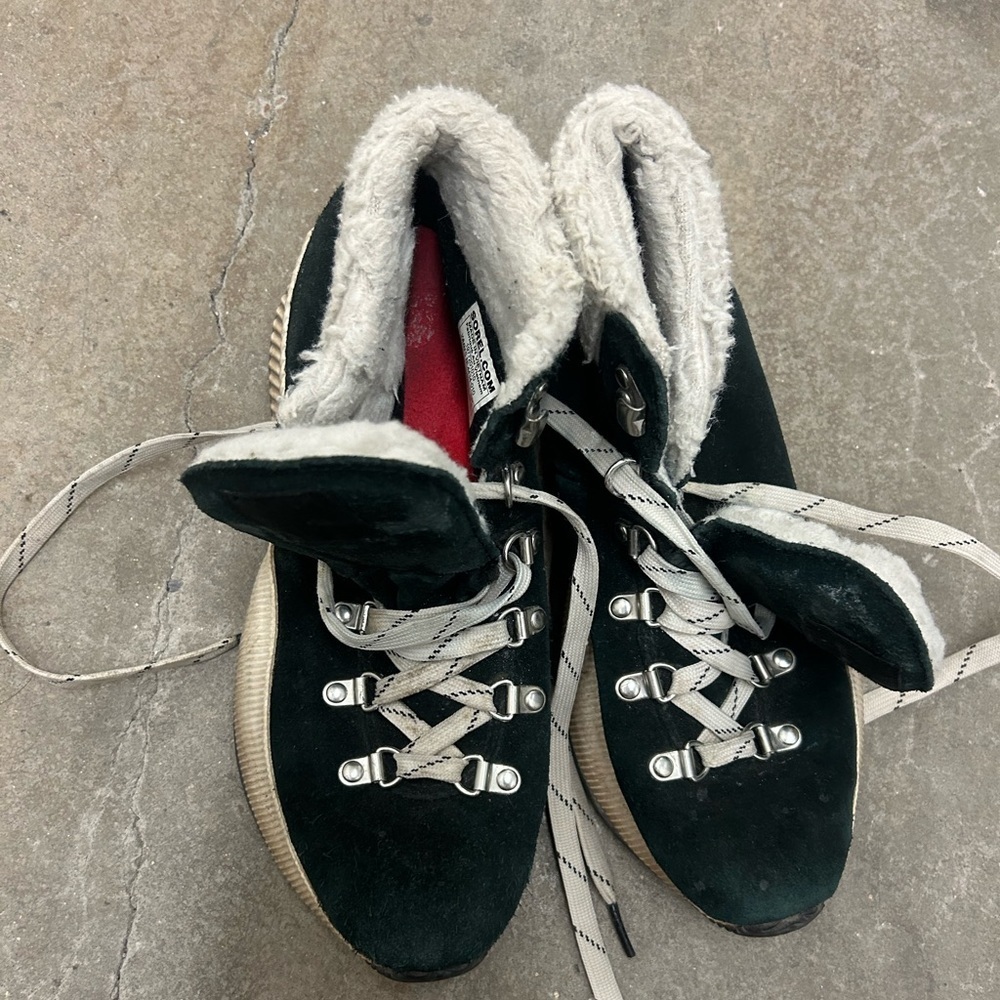Sorel suede winter booties Women's Black High-Top Sneakers